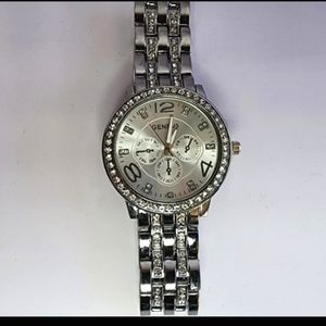 NWOT Geneva diamond face unisex watch